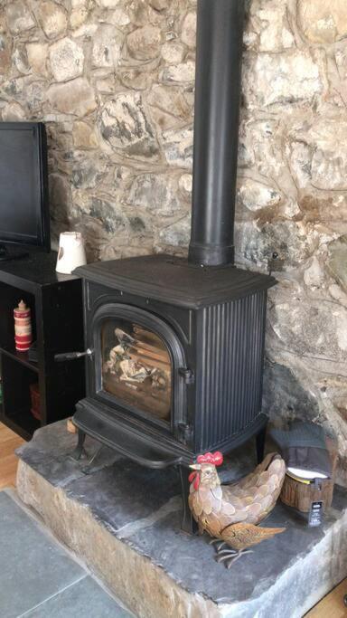 Stone Wall Cottage Castlewellan Exterior photo